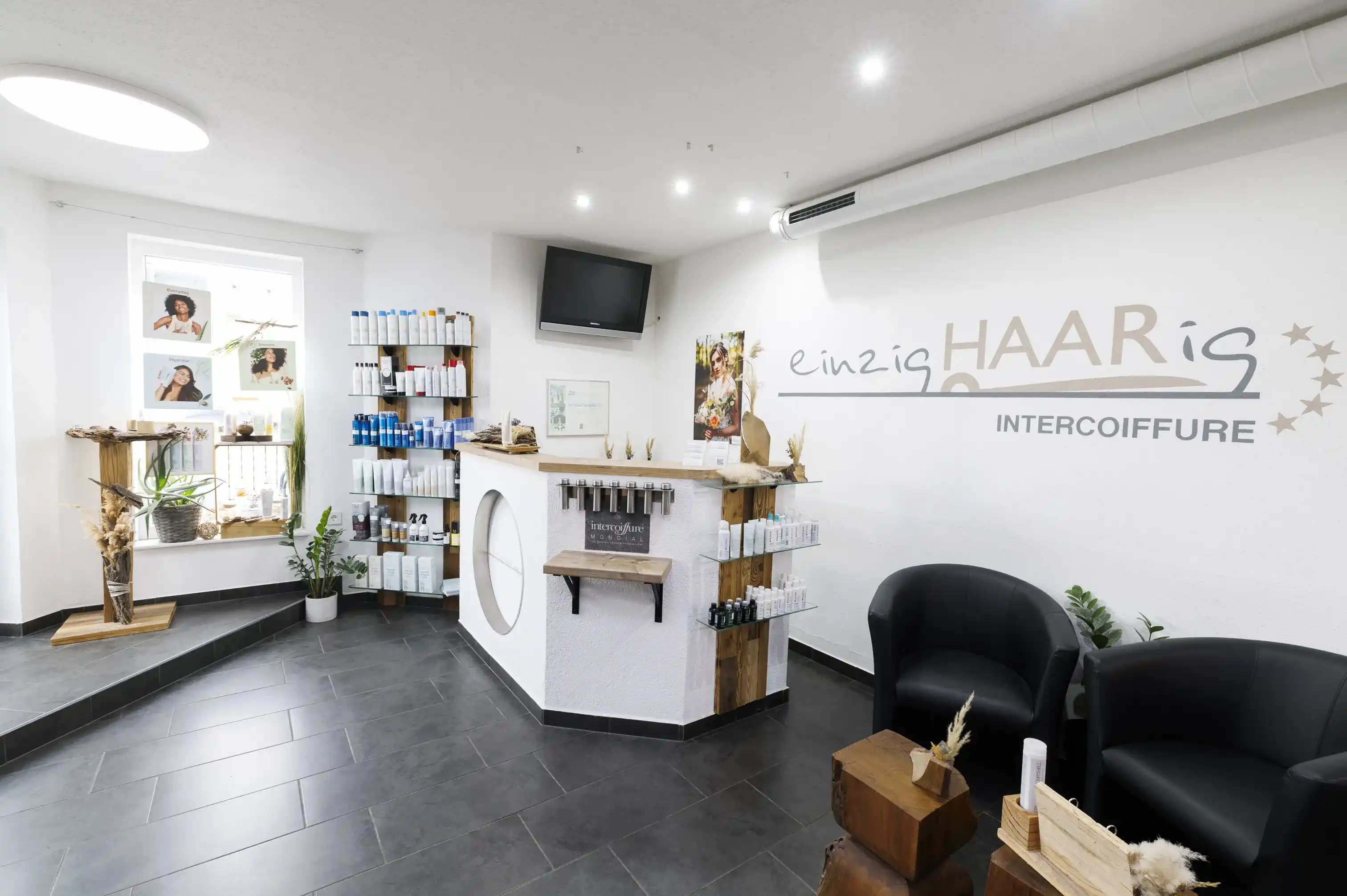 Salon Slider 4